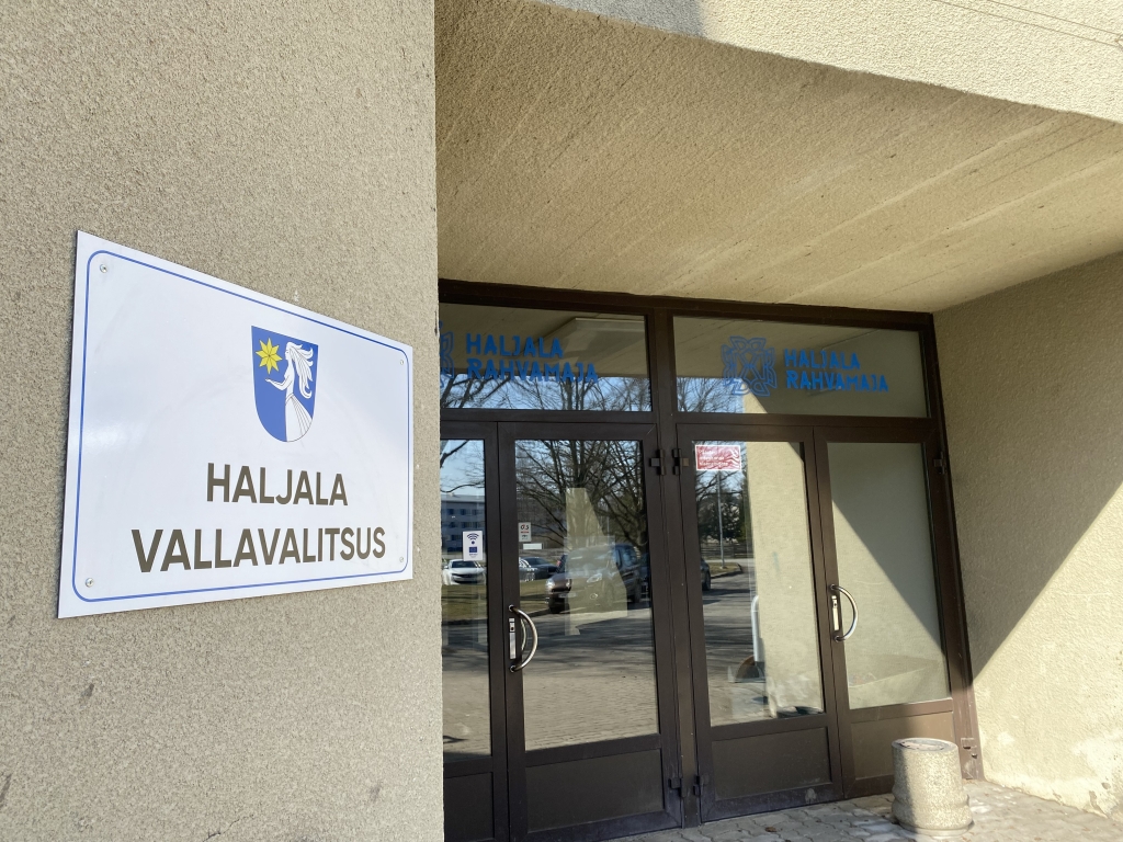 vallamaja2.jpeg
